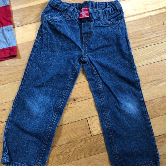 BOYS 4-5 Fall jeans & long Sleeve Outfit - Picture 3 of 6